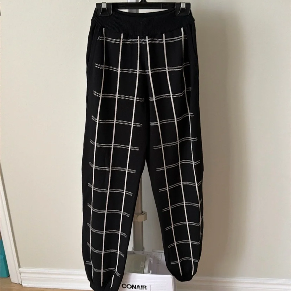 NWOT Chloe black plaid wool blend jogger pant, size S - Picture 7 of 11